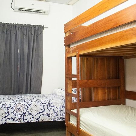 Hostal Mi Castillo Mariabe Bagian luar foto