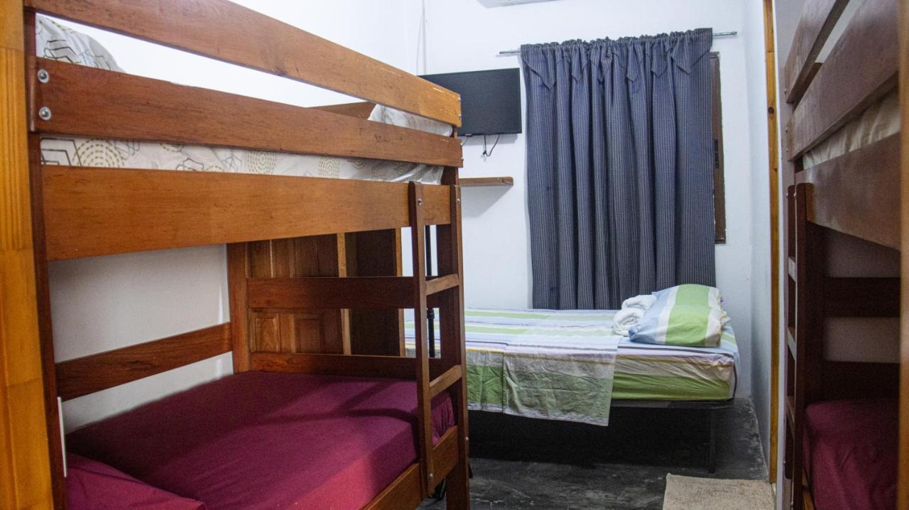 Hostal Mi Castillo Mariabe Bagian luar foto
