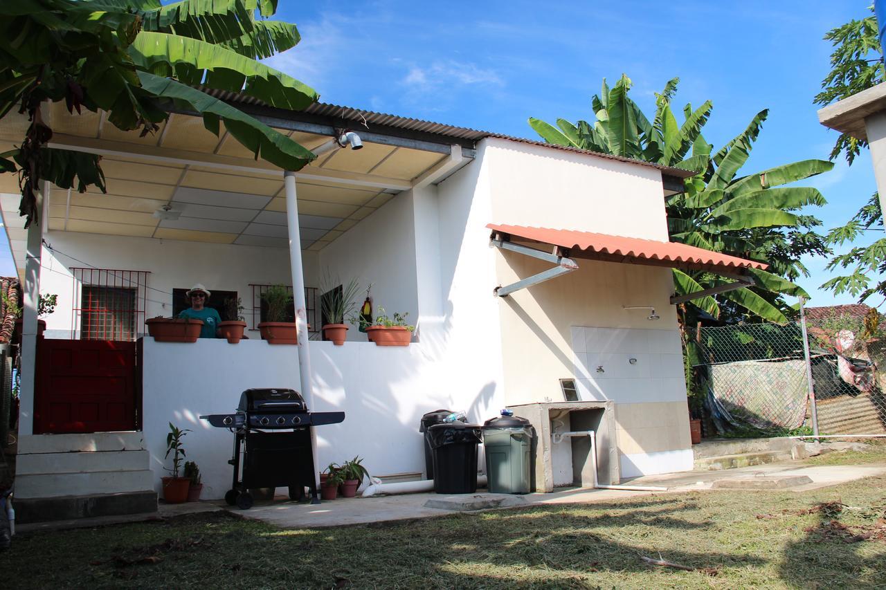 Hostal Mi Castillo Mariabe Bagian luar foto